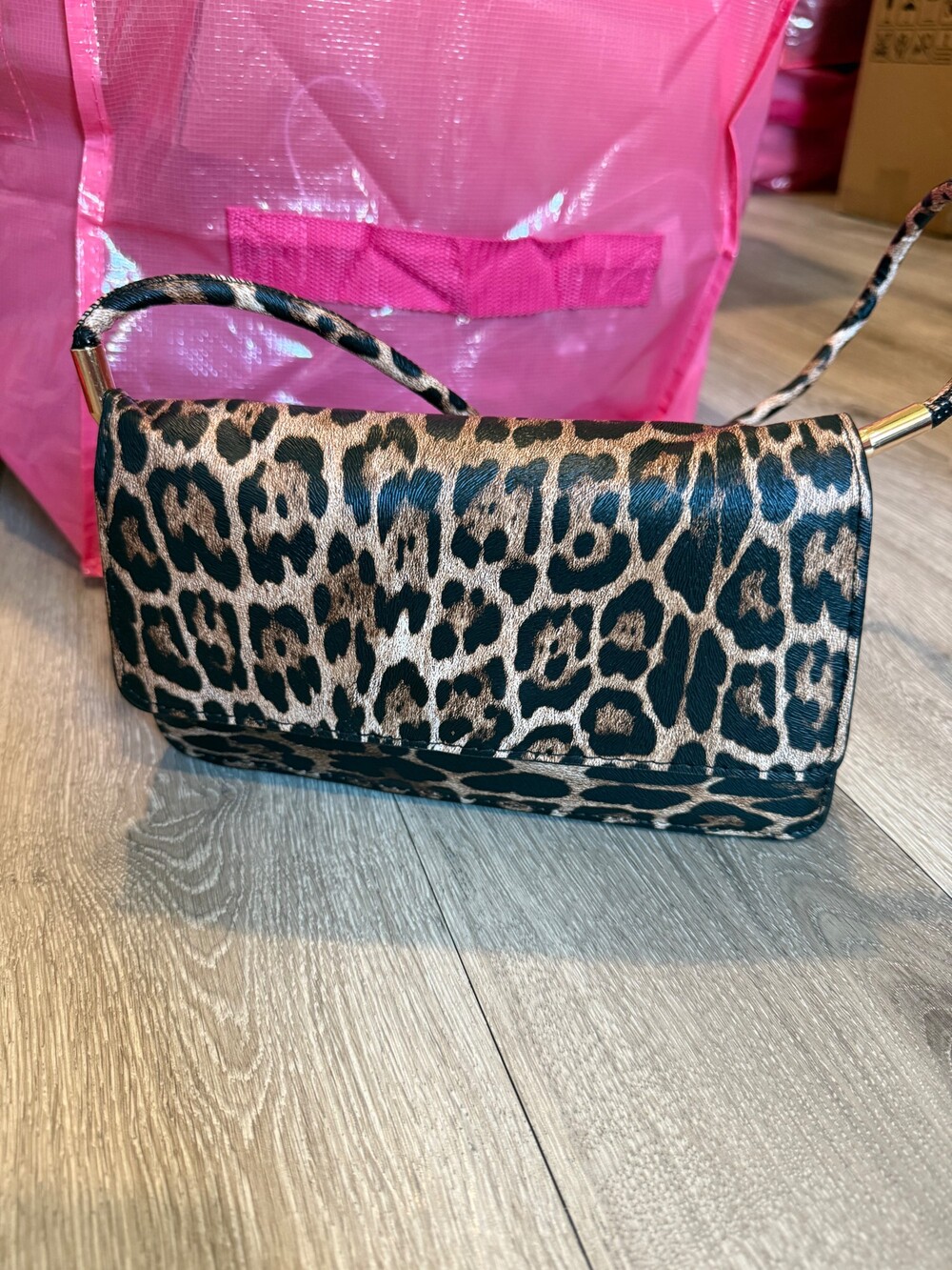 Leopard Print Shoulder Bag with Magnetic Closure